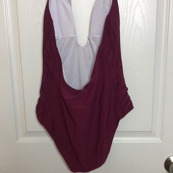New Cupshe Red Burgundy Plunging Neckline Adjustable Straps Removable Pads L - Picture 4 of 7